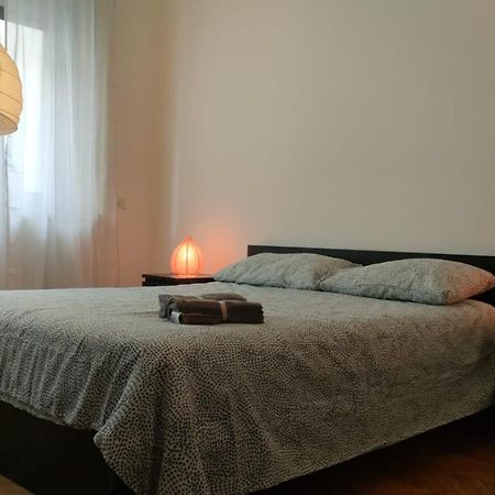 Very Big Apartment At 3 Minutes On Foot From Duomo Cathedral Milão Exterior foto