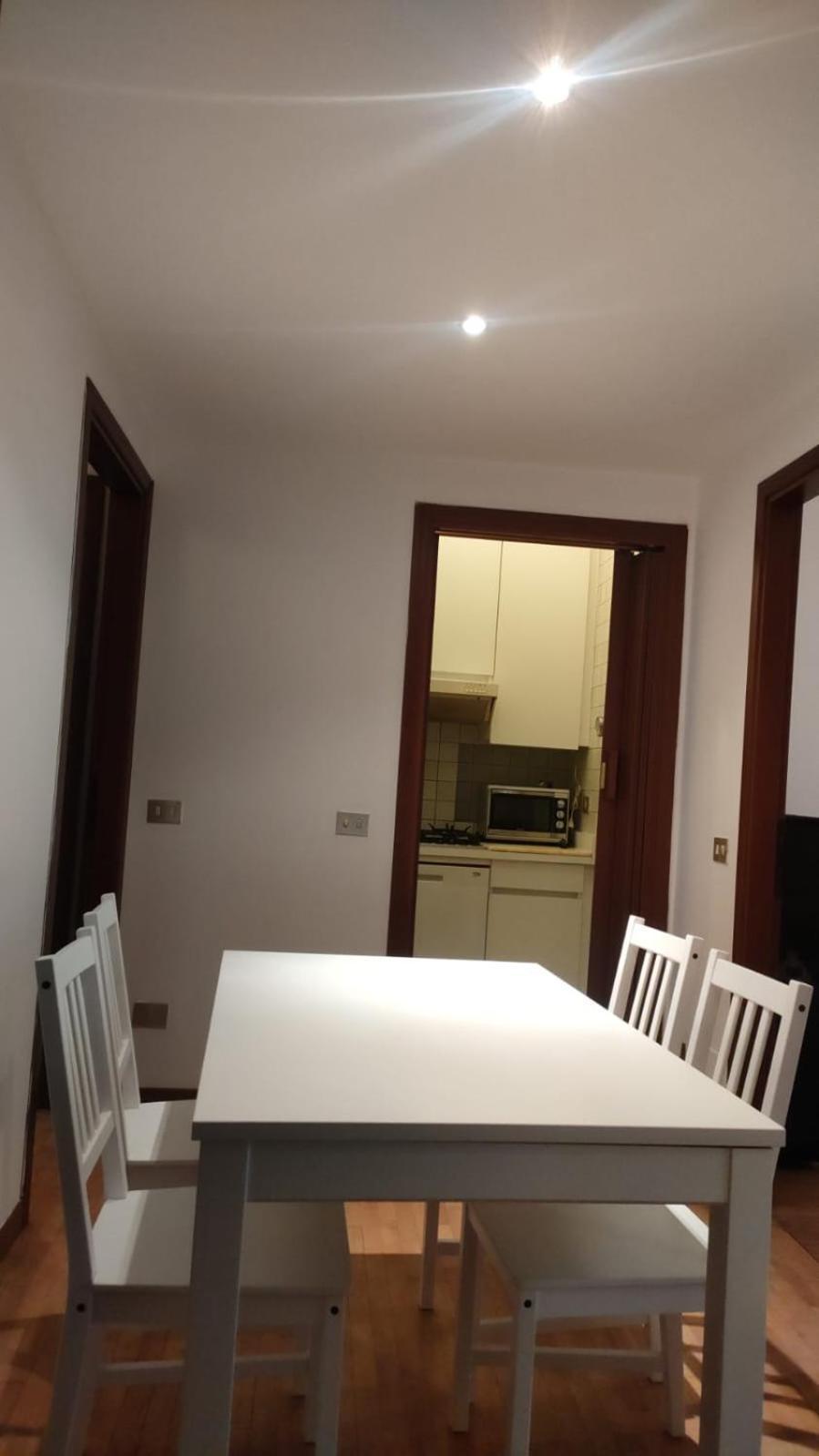 Very Big Apartment At 3 Minutes On Foot From Duomo Cathedral Milão Exterior foto